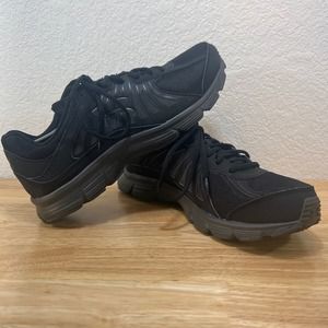 Under Armor Mens Dash‎ sneakers size 11